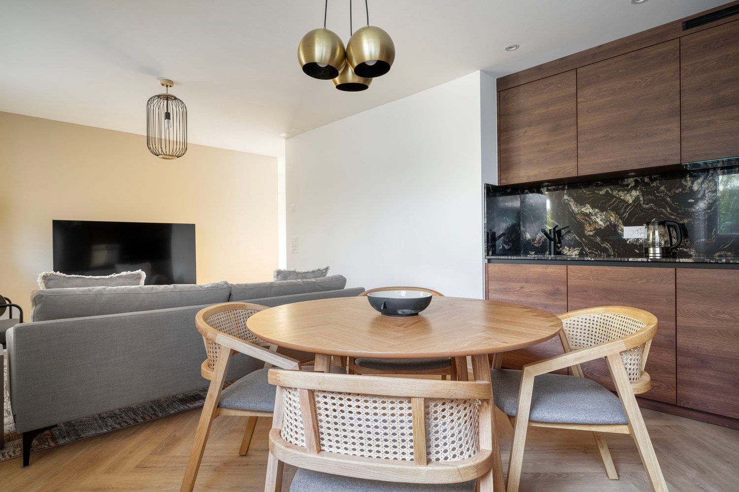 2 ½ rooms furnished flat