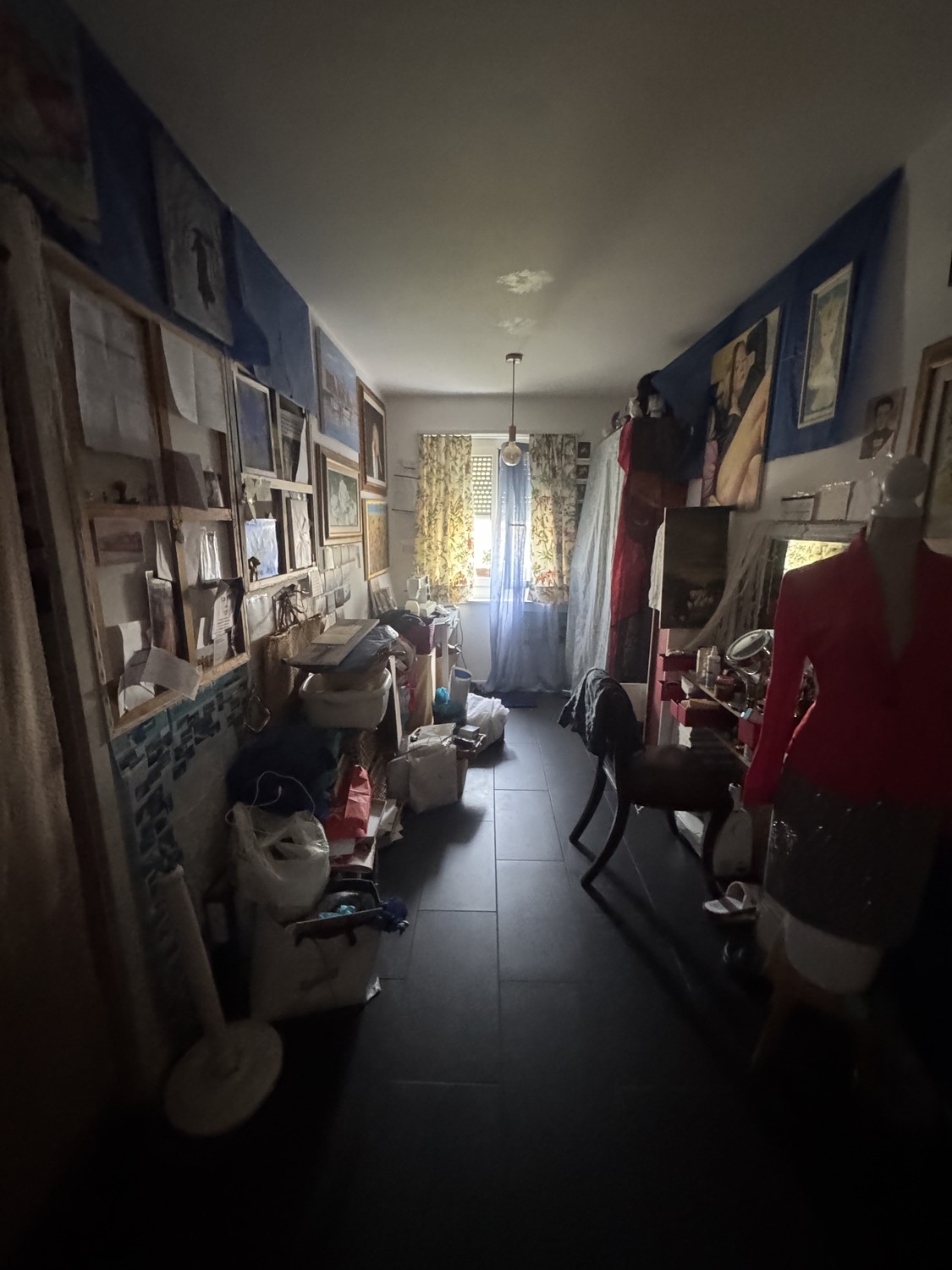 2 ½ room apartment","description":"2.5 room apartment, some furniture can be taken over."}
