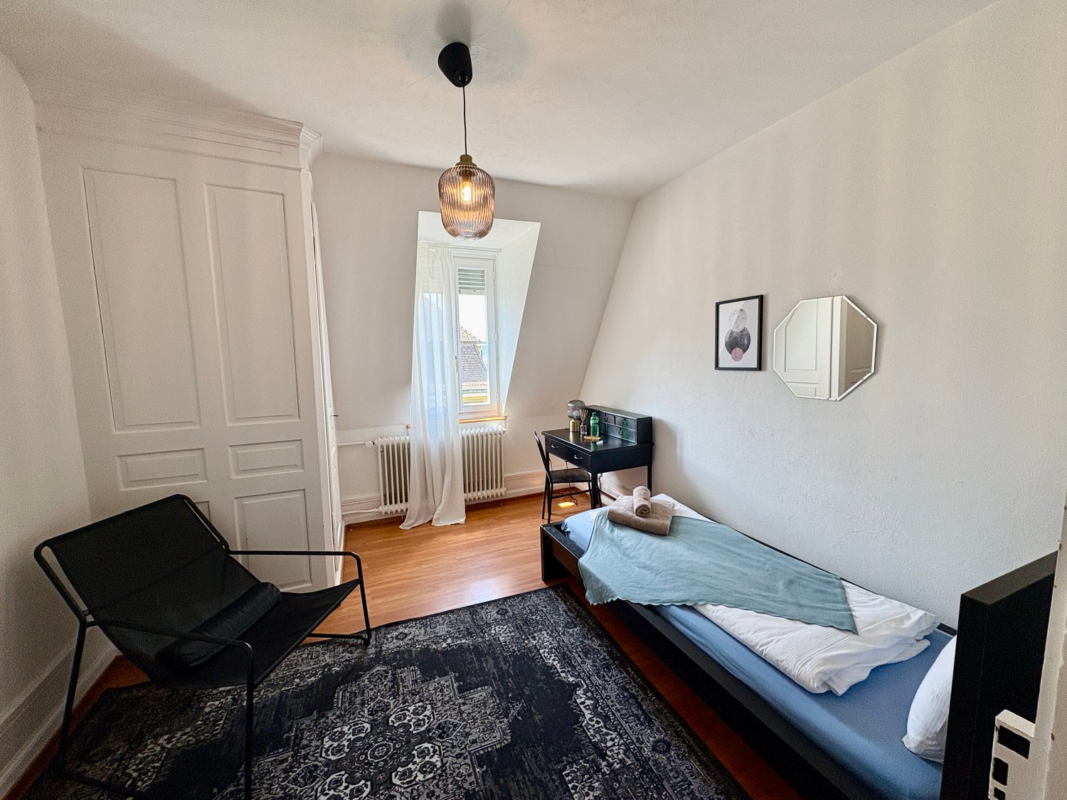 1 room single room