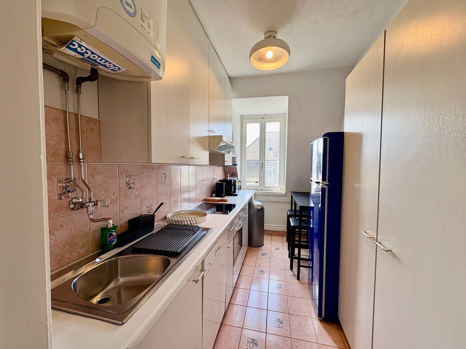 1 room single room