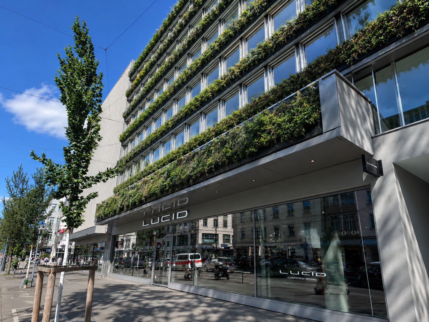 387m² office