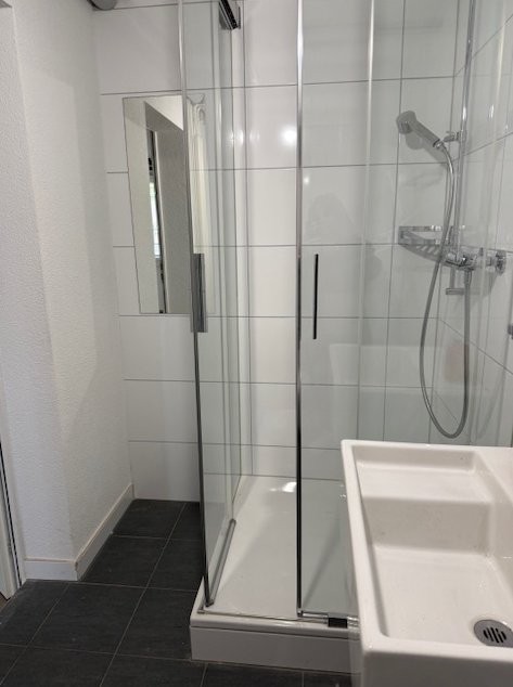 87m² commercial