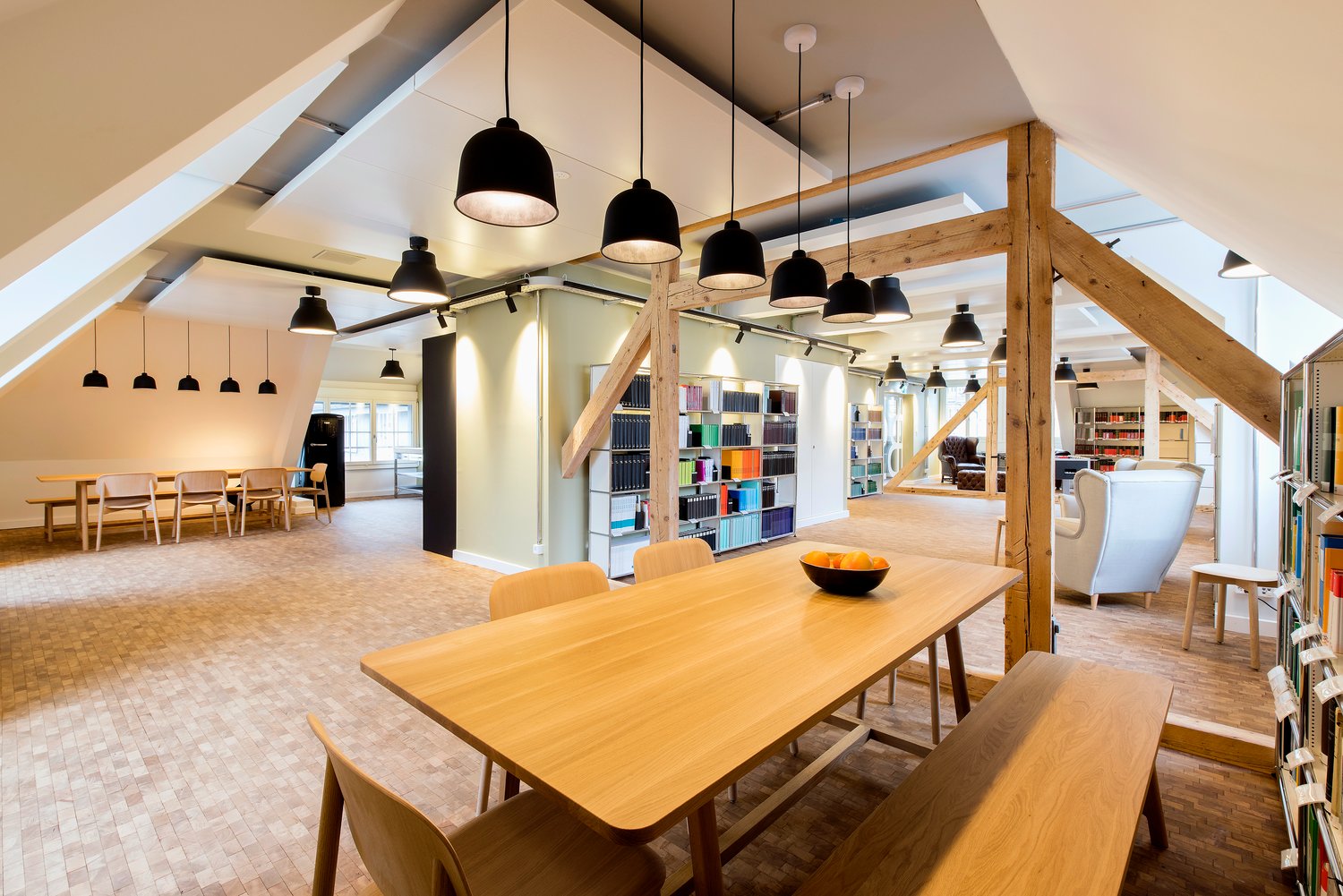 1400m² office
