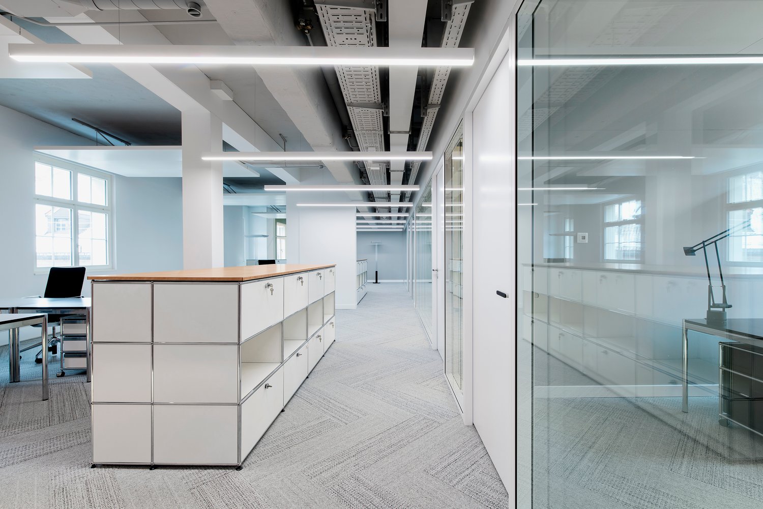 1400m² office