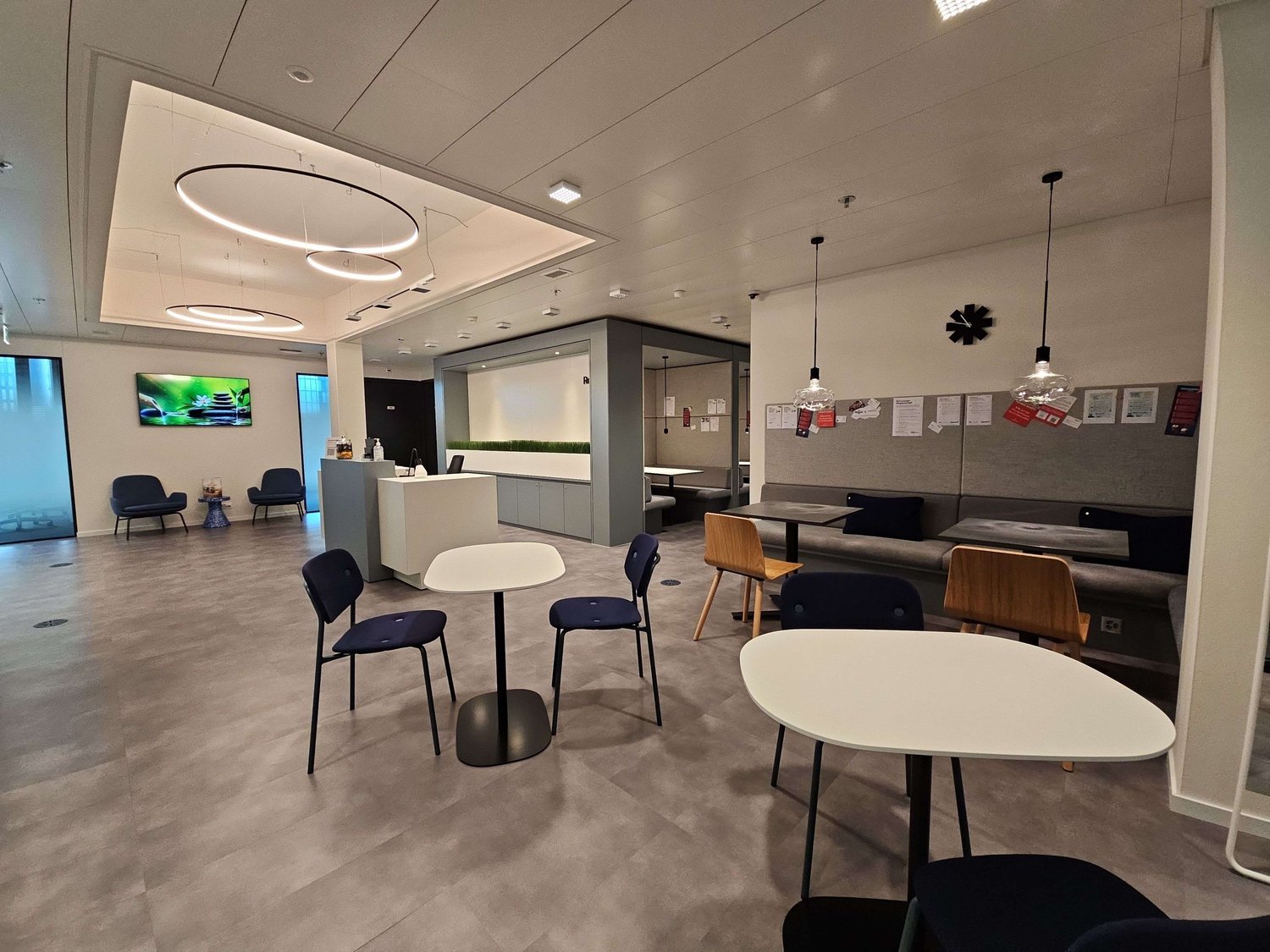 60m² office