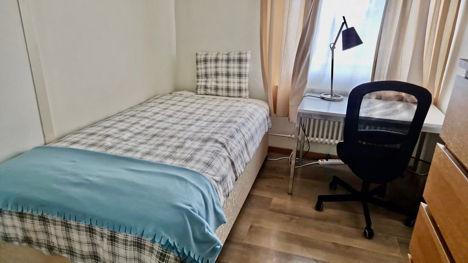 1 room single room