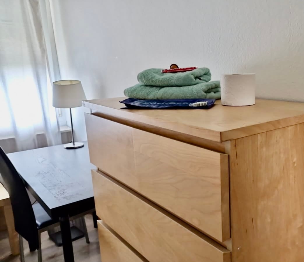 1 room single room