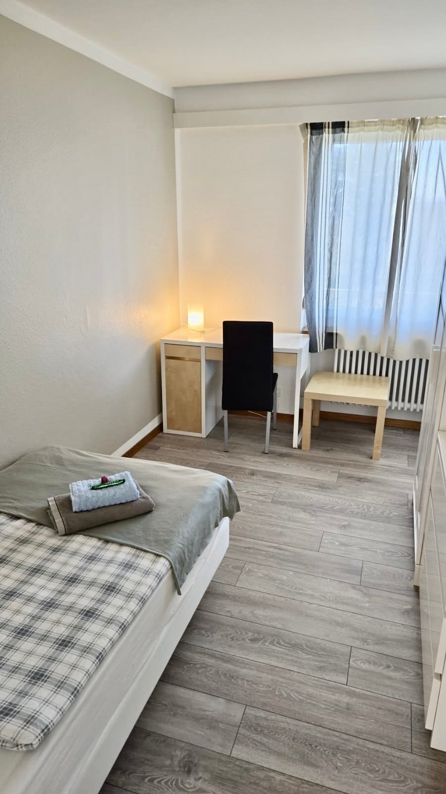 1 room single room