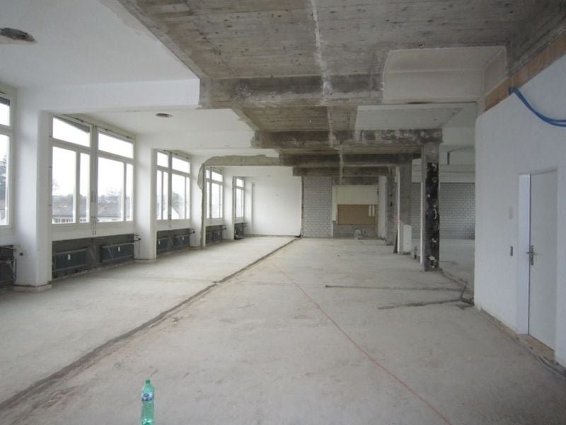 366m² commercial