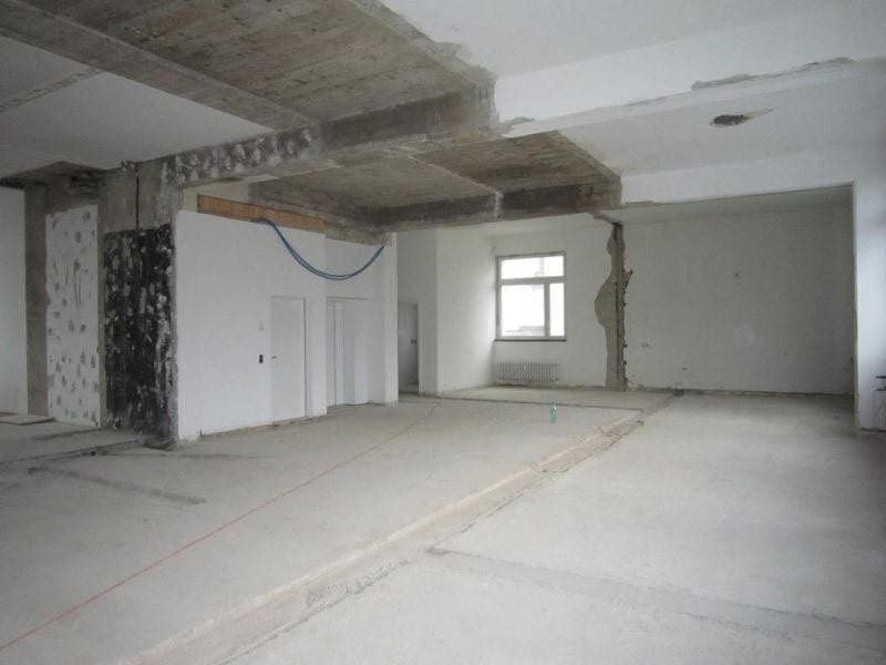 366m² commercial