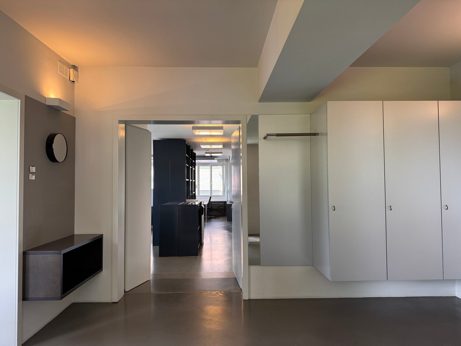 212m² office