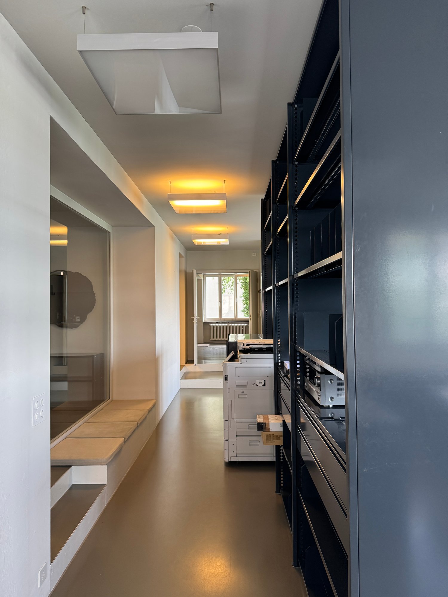 212m² office