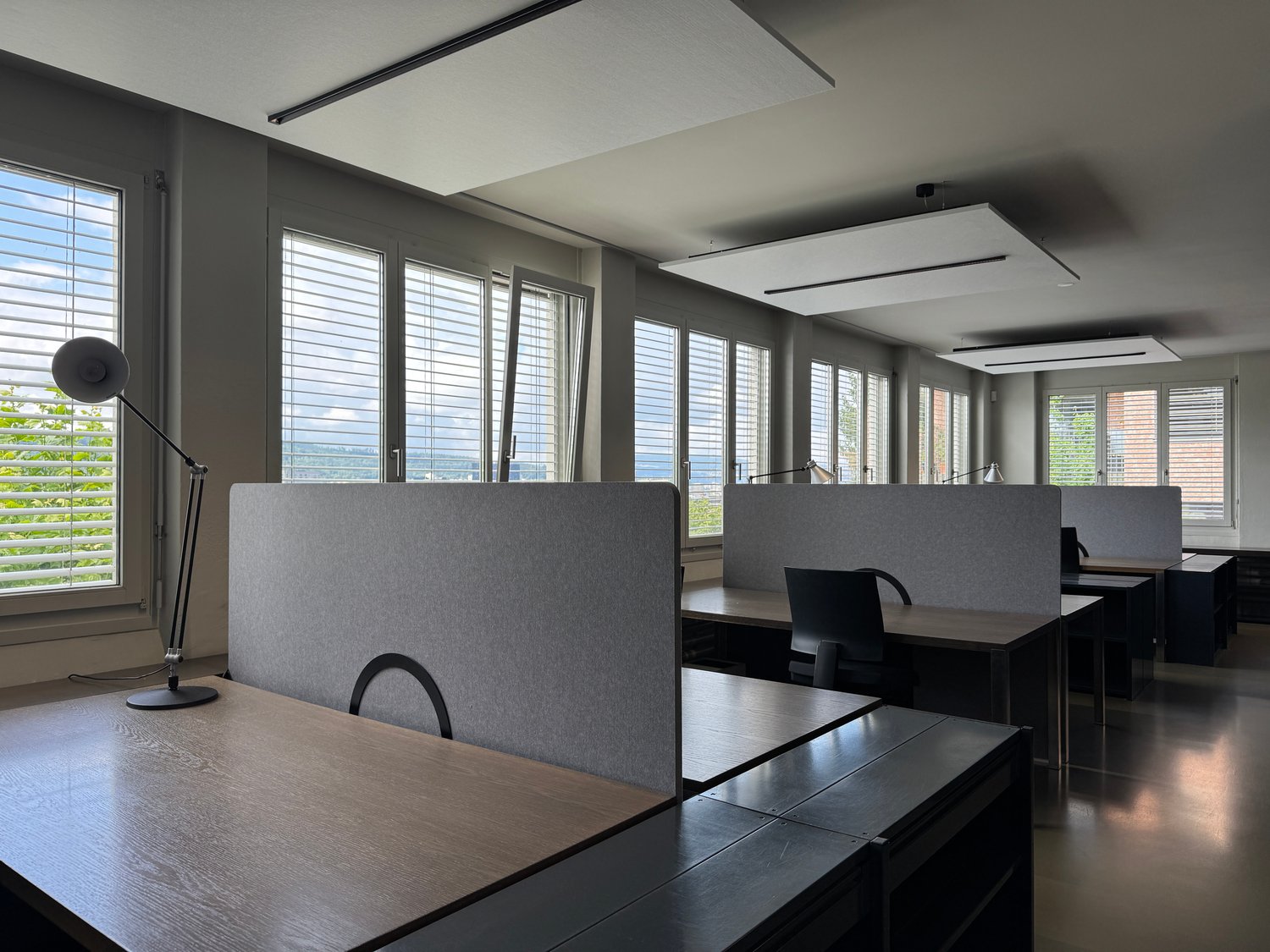 212m² office