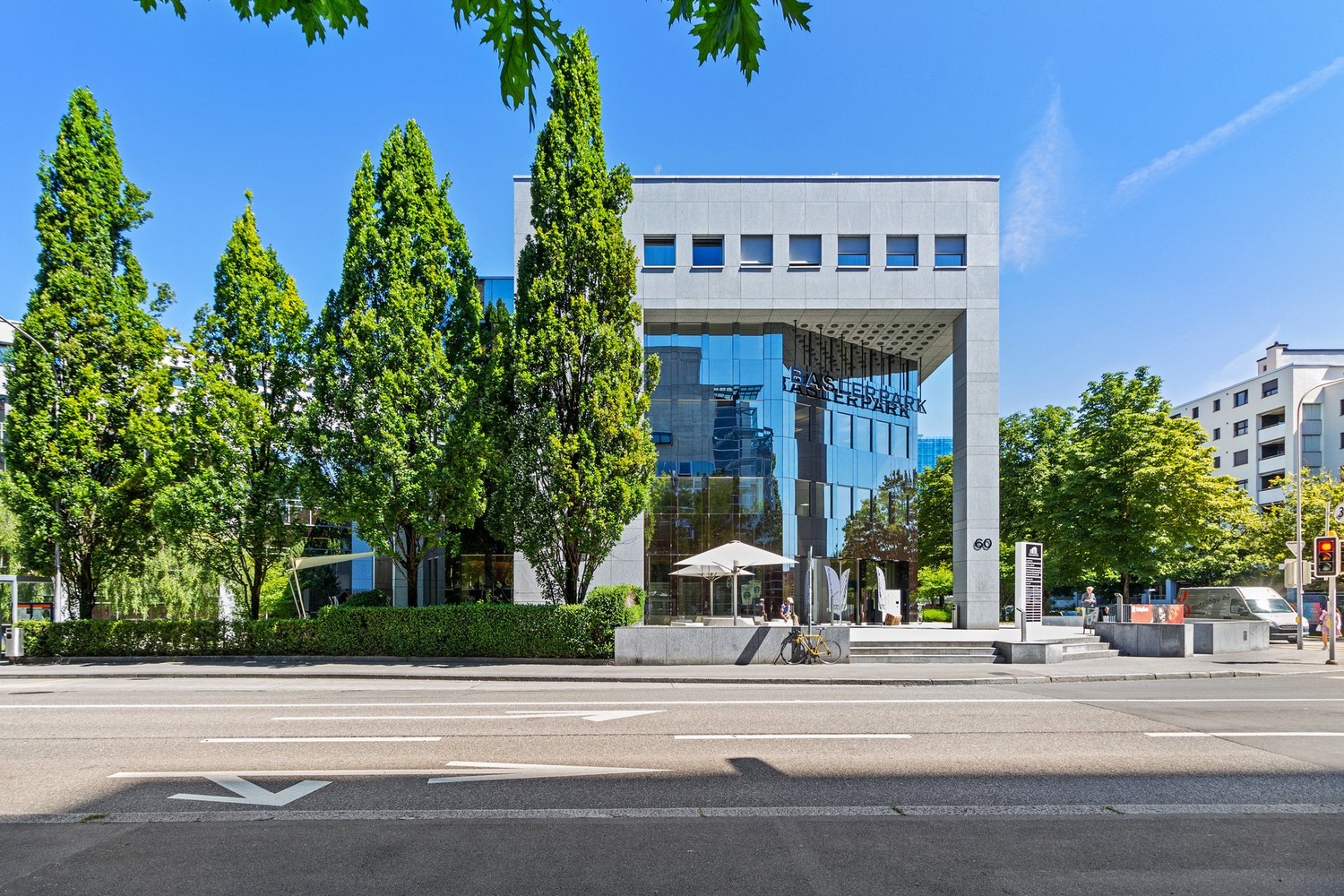 192m² office