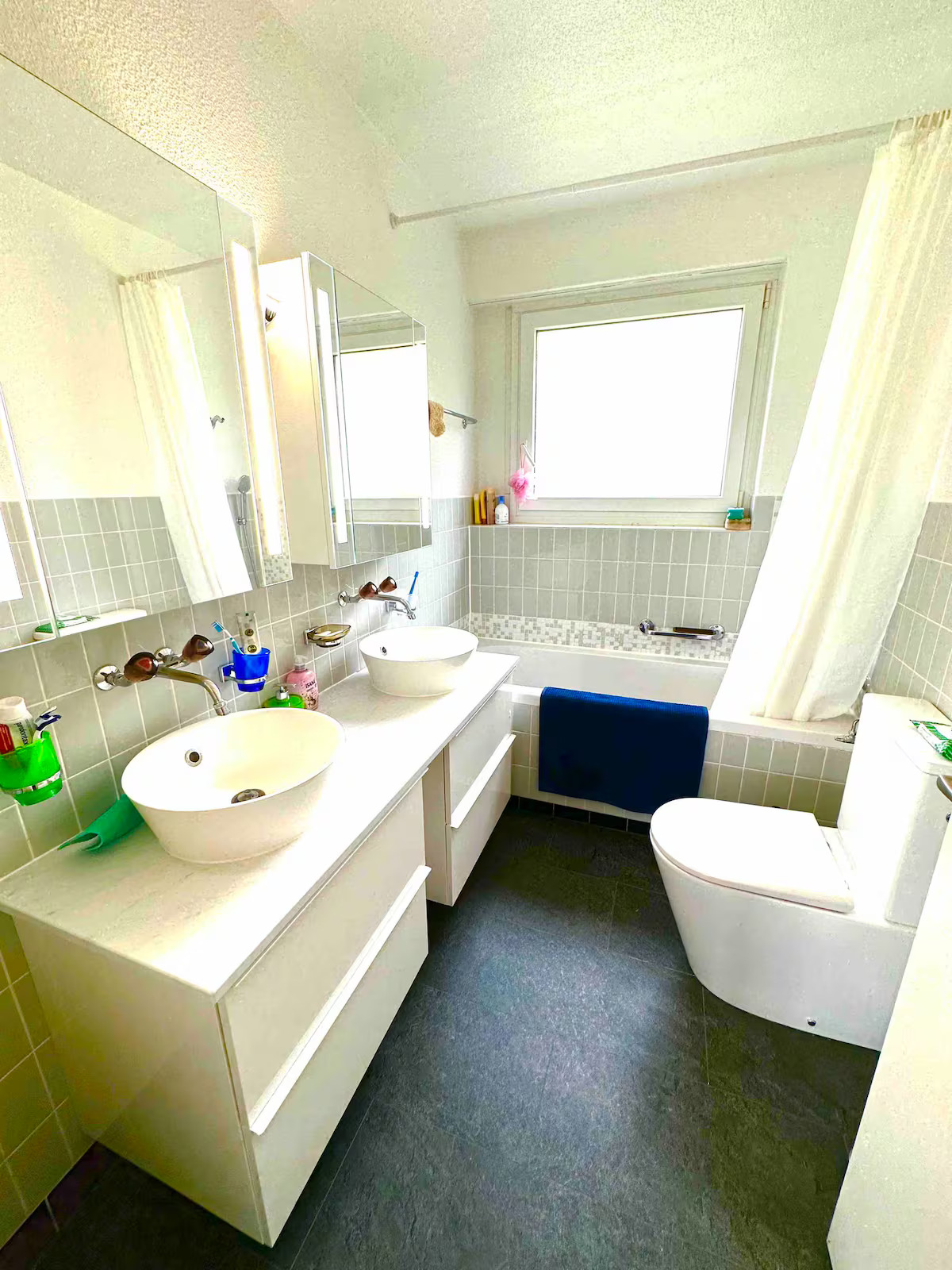 1 room single room