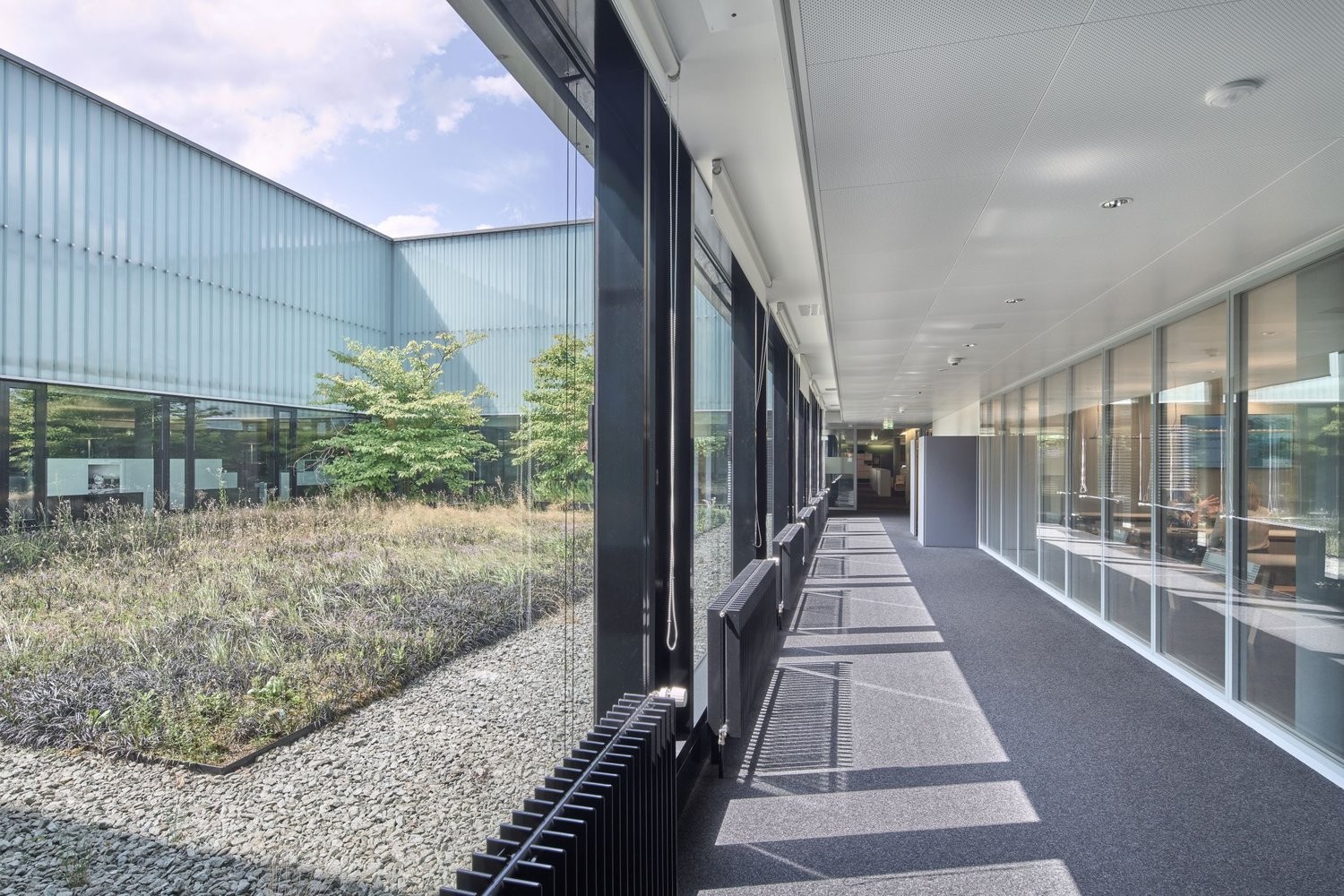 6500m² office
