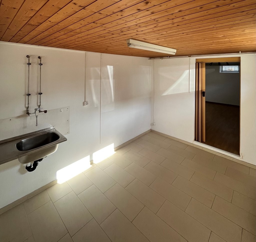 30m² commercial