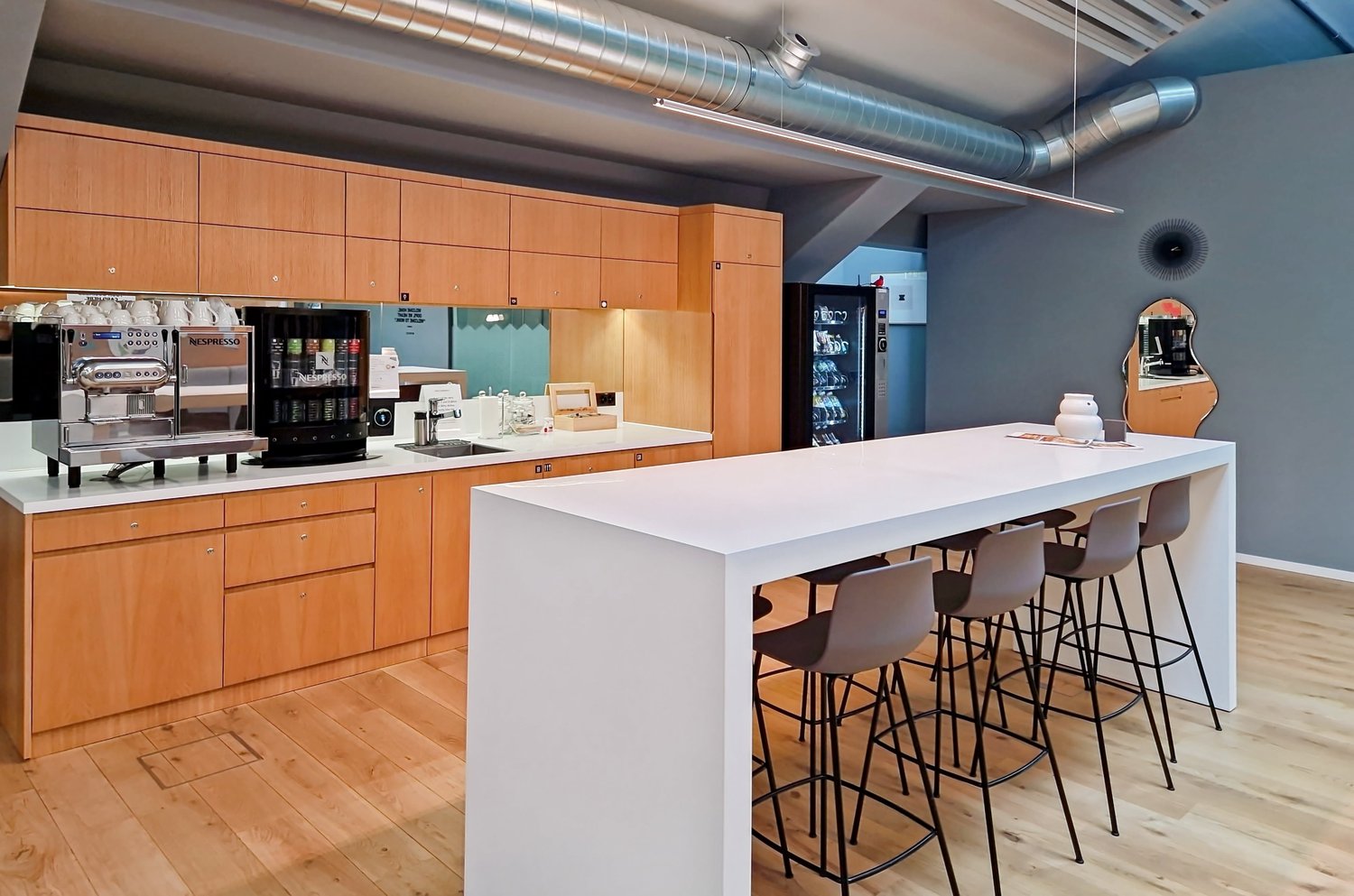 110m² office
