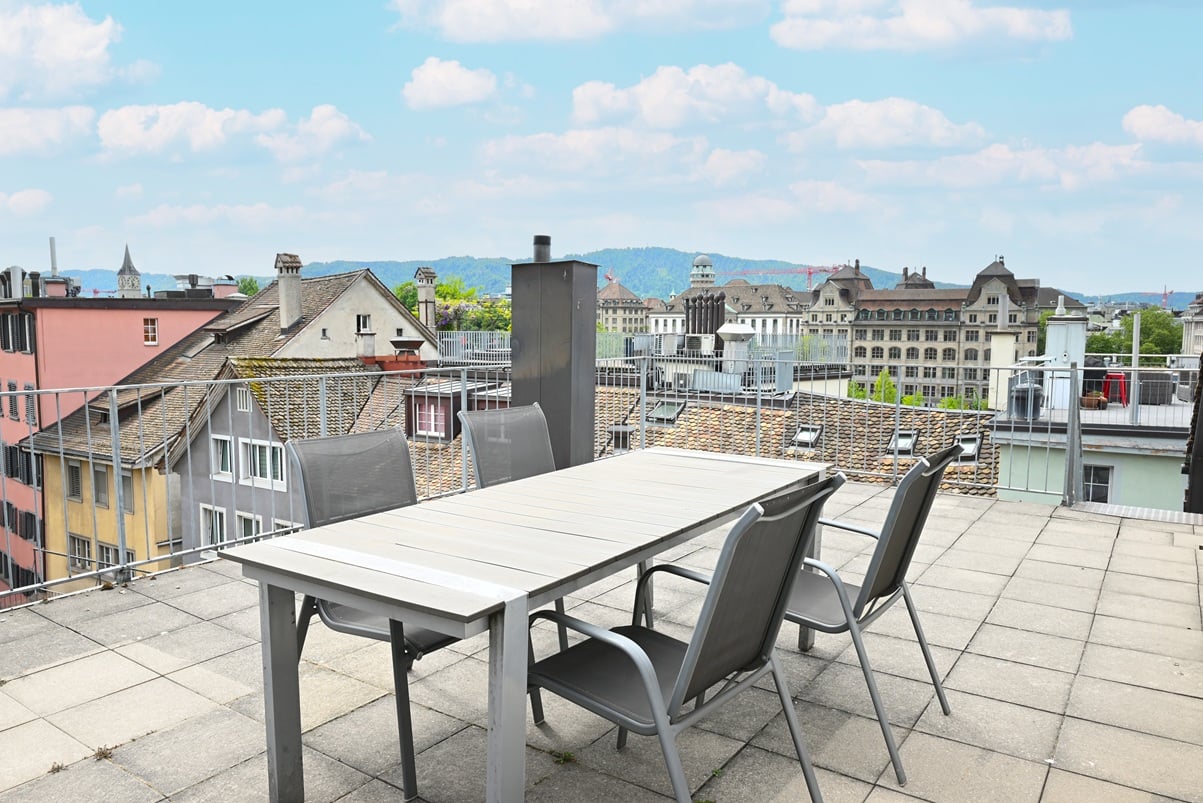 260m² office