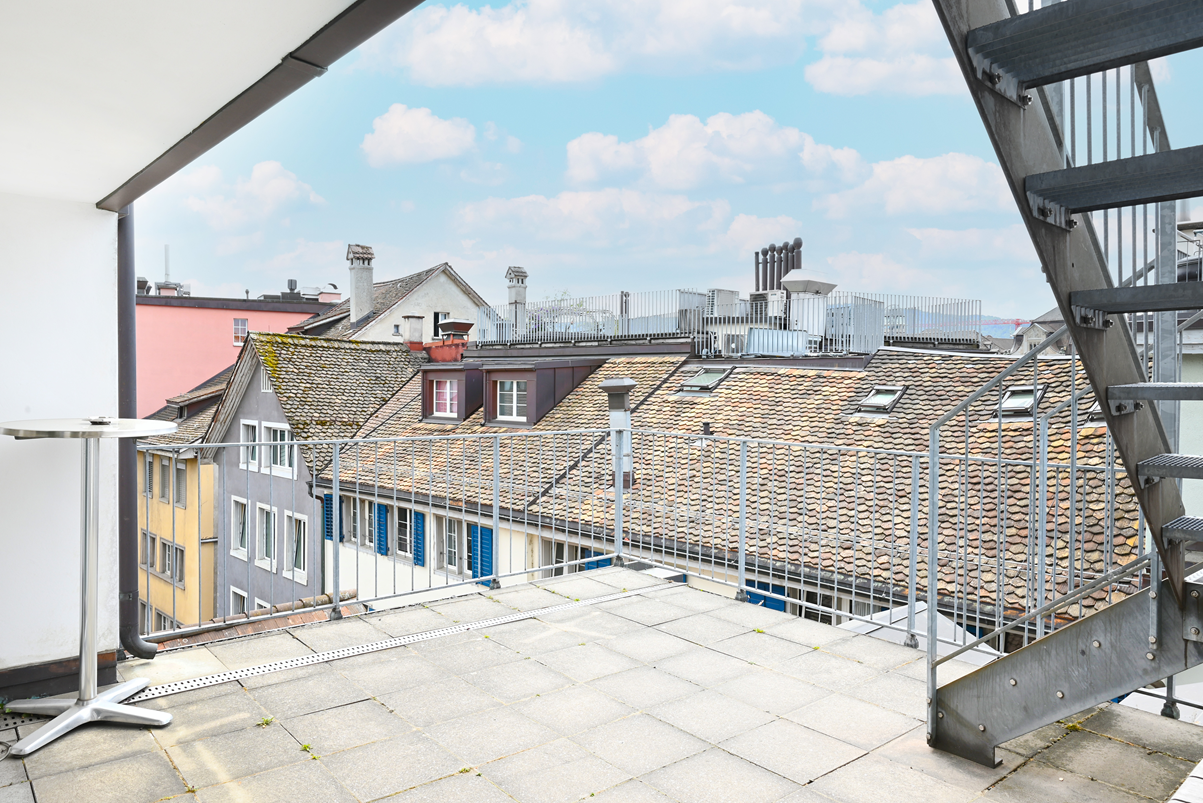 260m² office