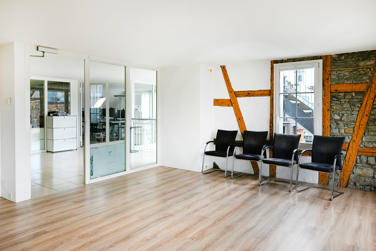 260m² office