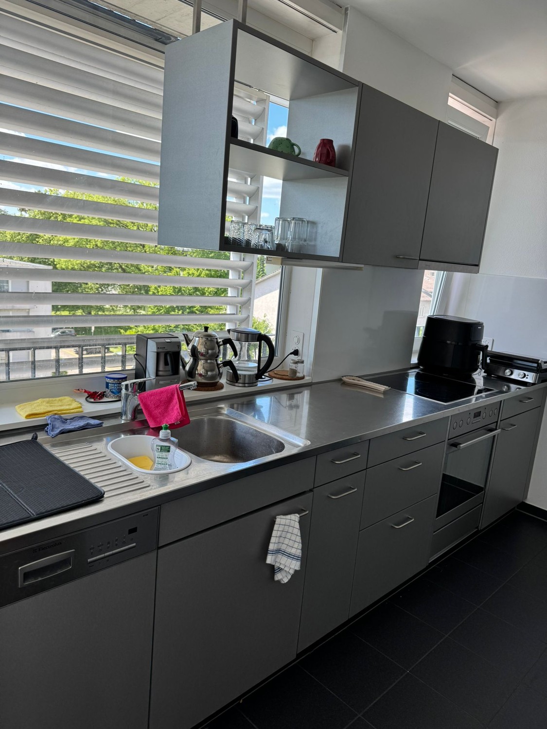 Glatttalstrasse 102, 8052 Zürich - CHF 1200 incl. utilities per month
