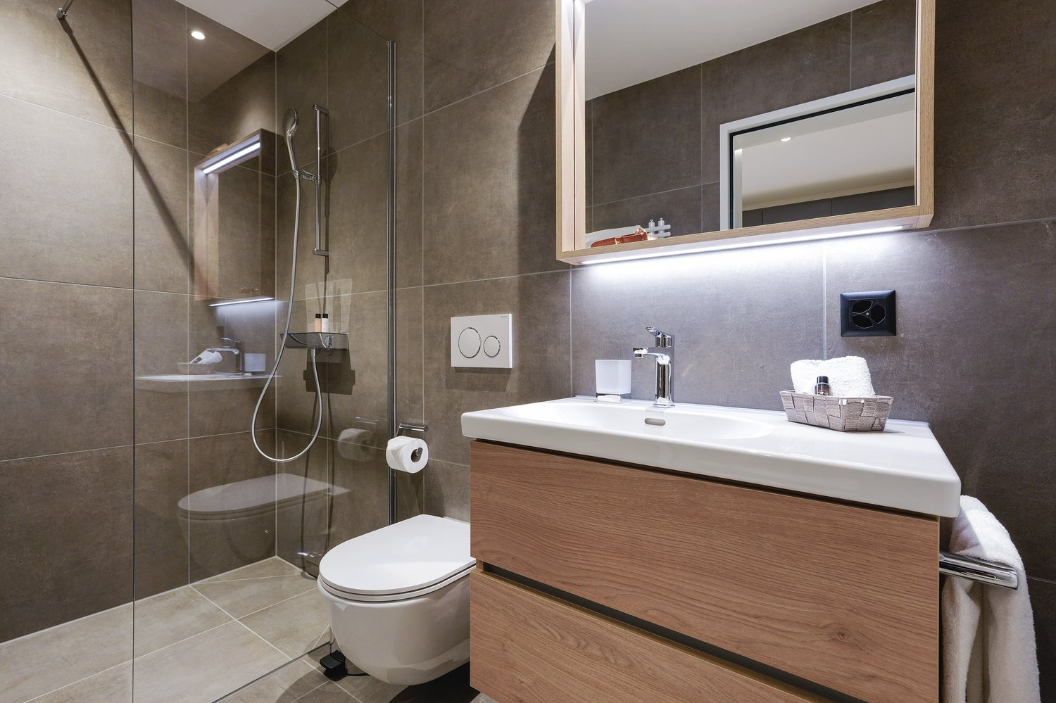 2 rooms furnished flat