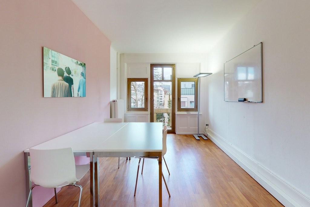 139m² office