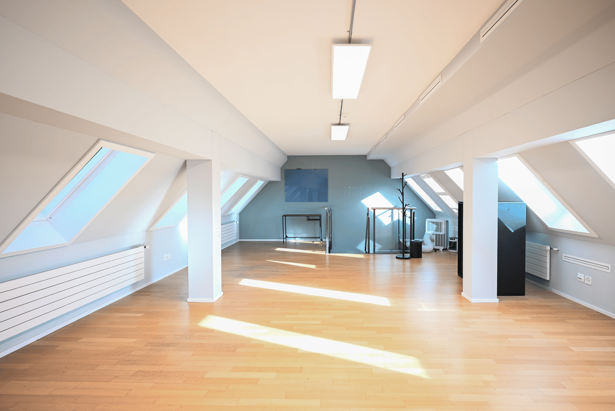 150m² office