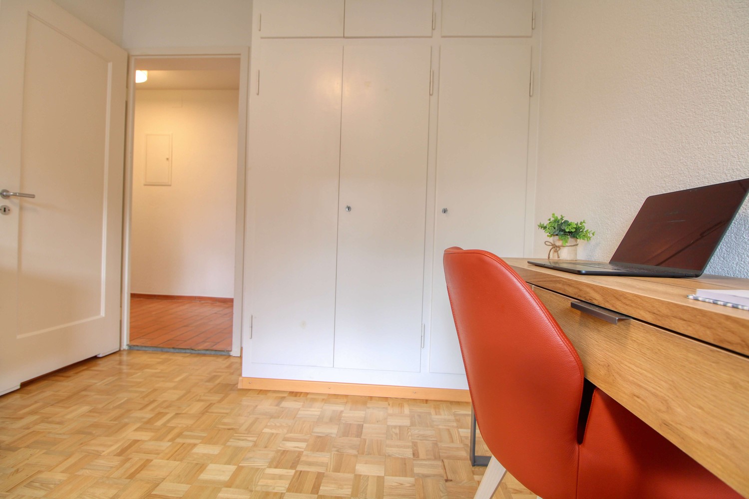 1 room single room