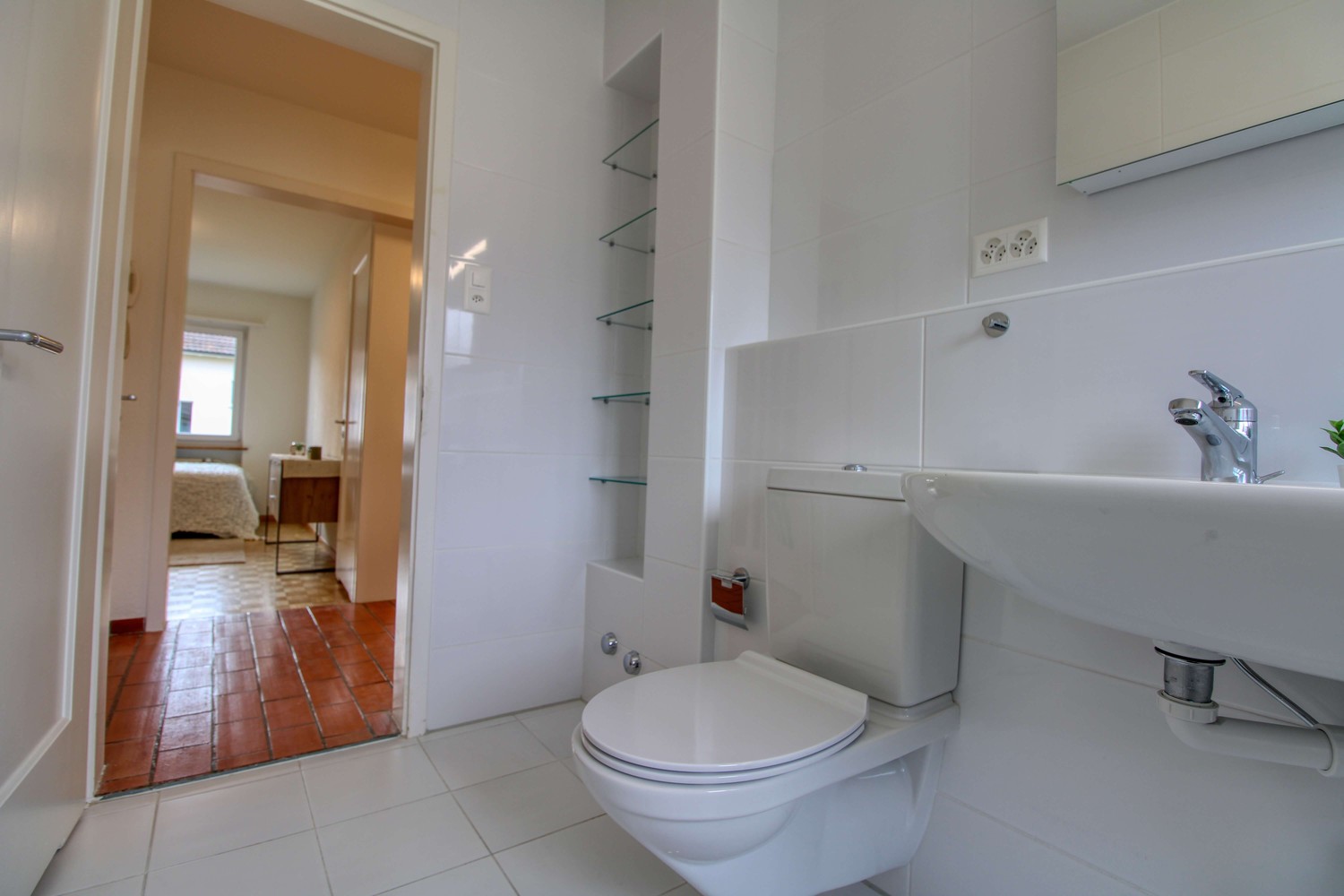 1 room single room