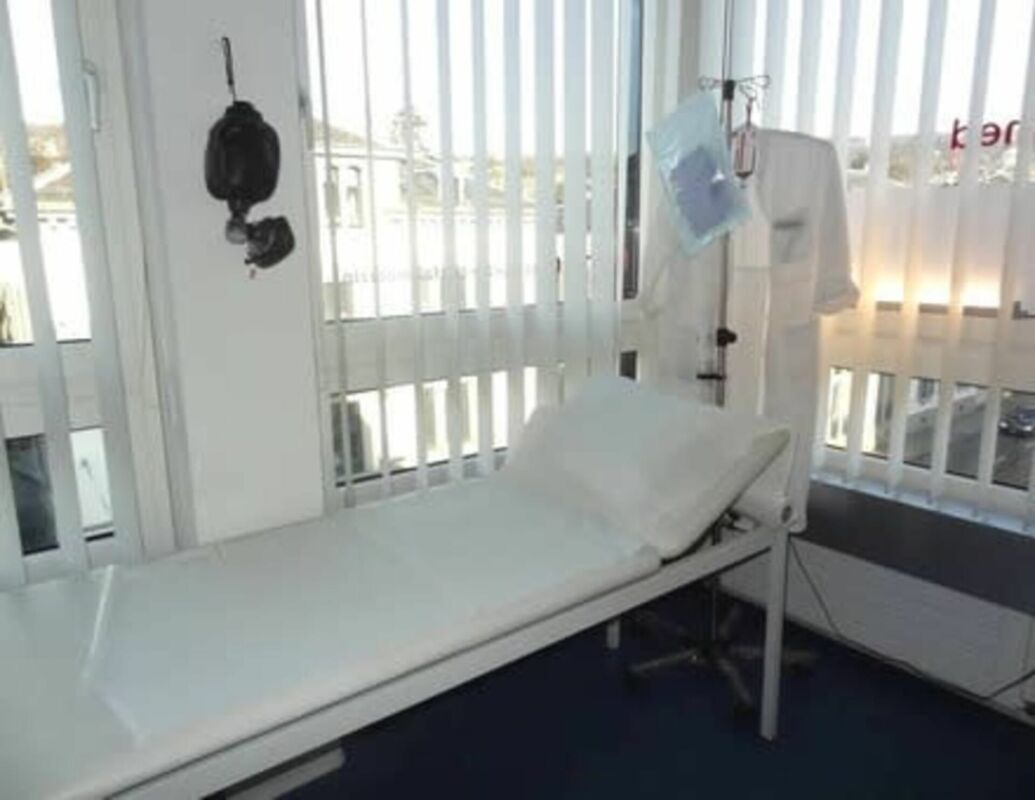 220m² commercial