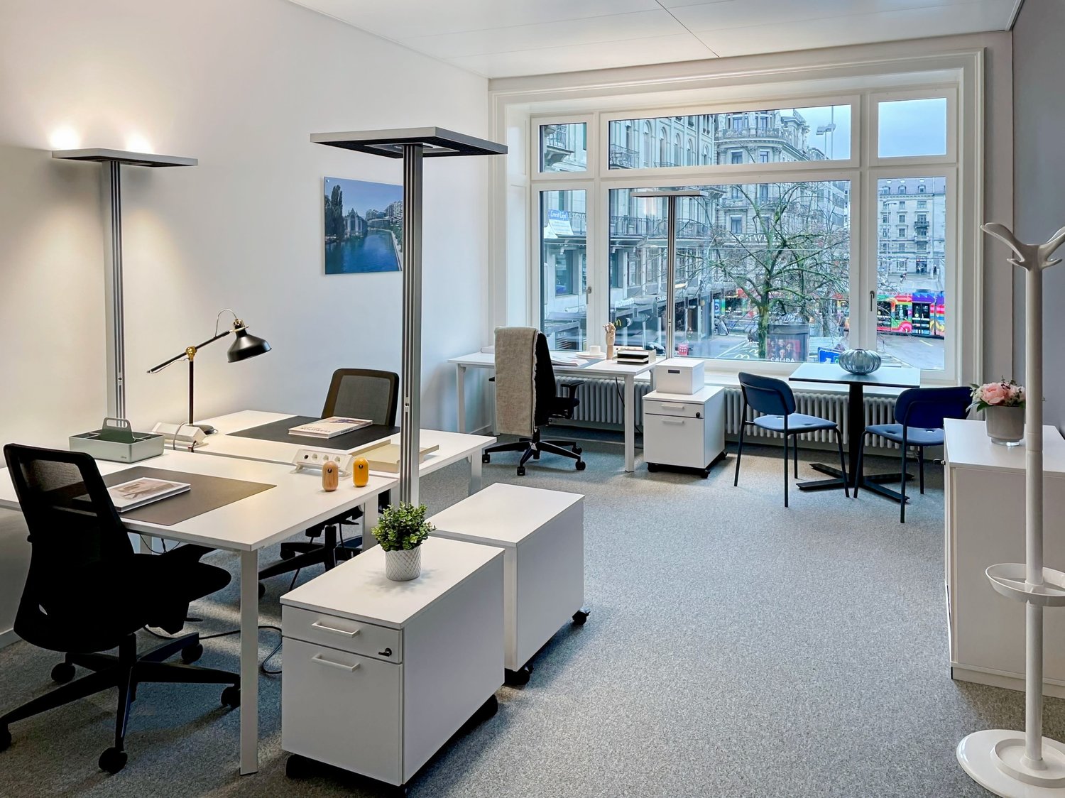 60m² office