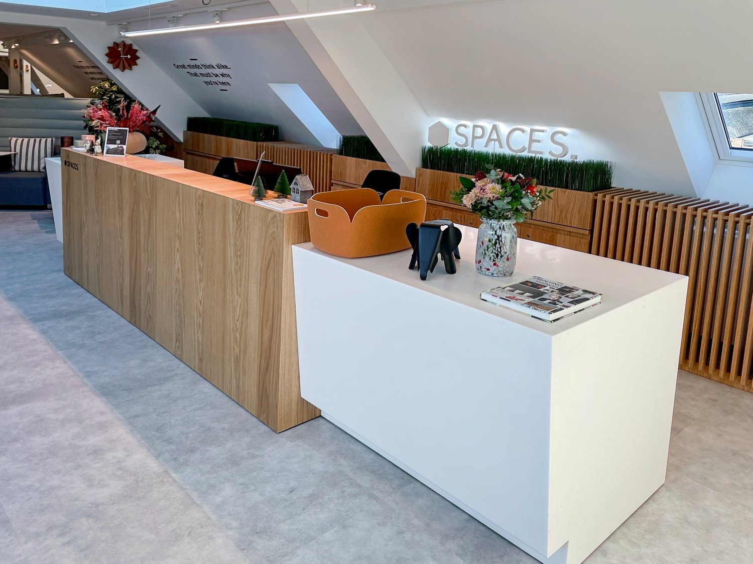 60m² office