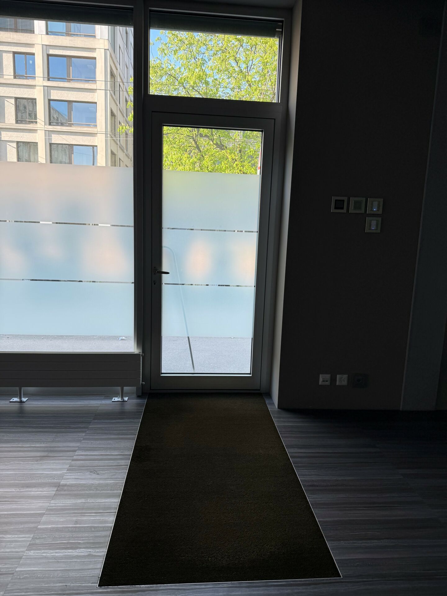 230m² commercial
