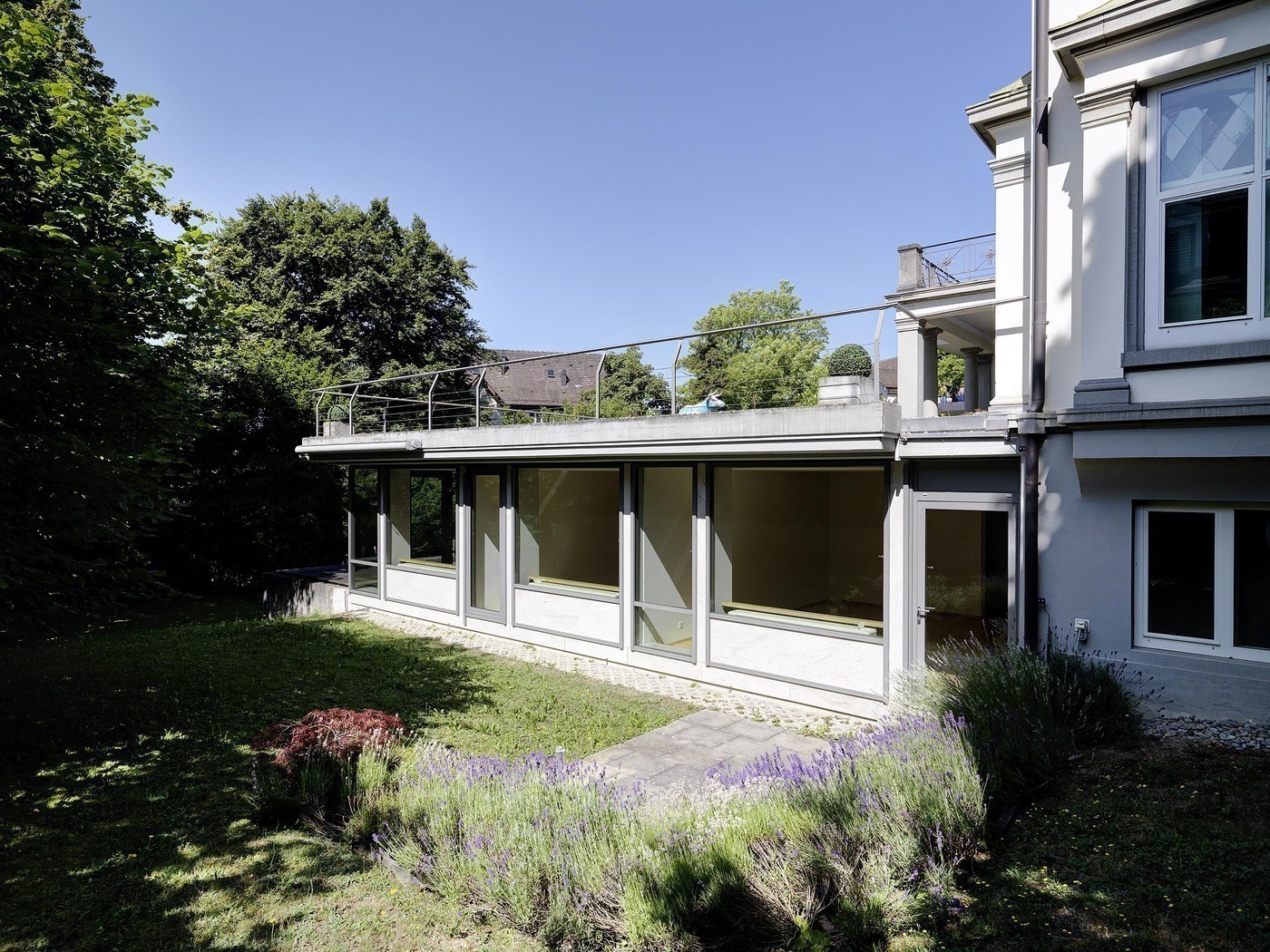 25m² office
