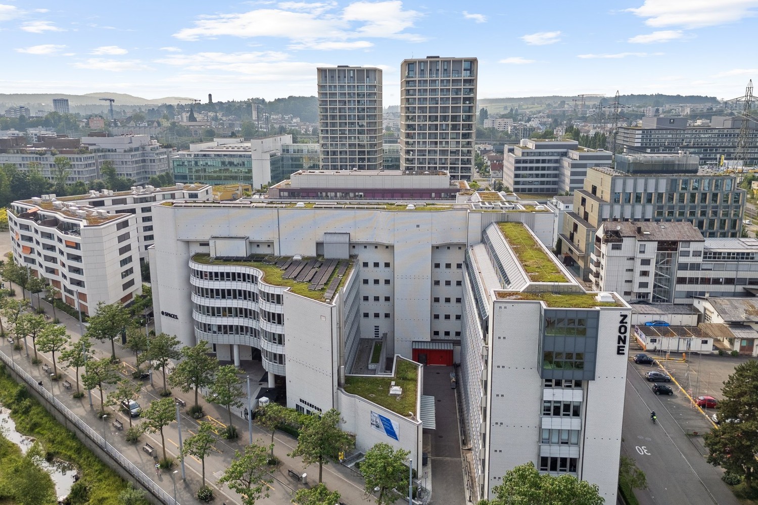 604m² office