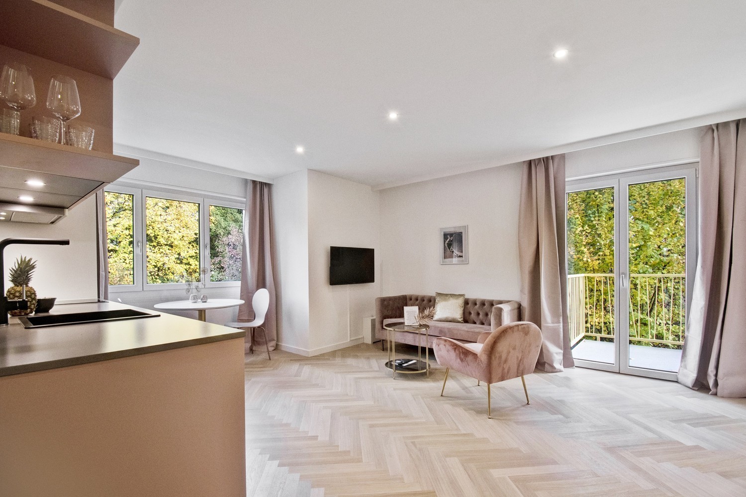2 rooms furnished flat