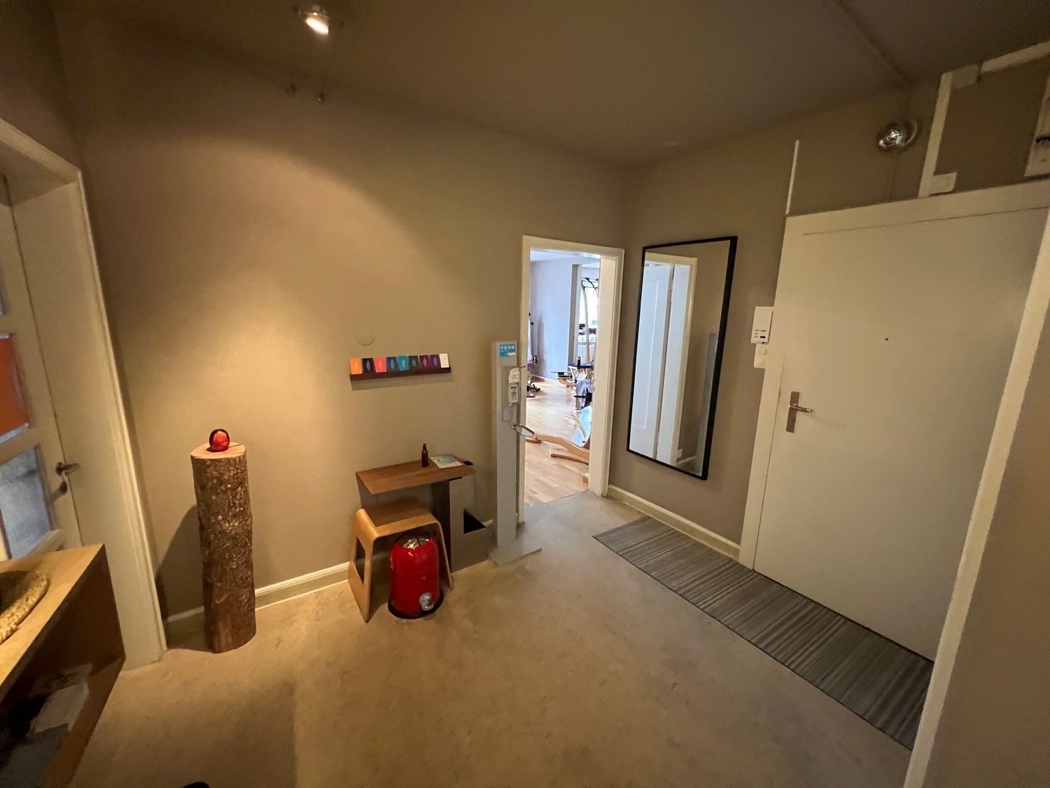 5 rooms apartment