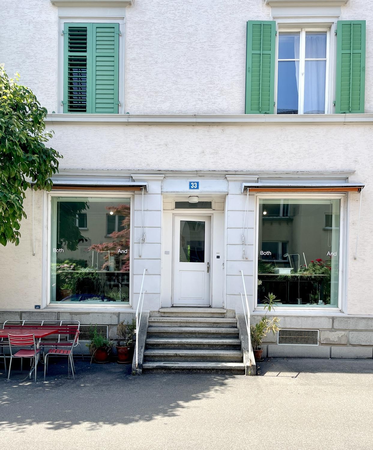 70m² commercial