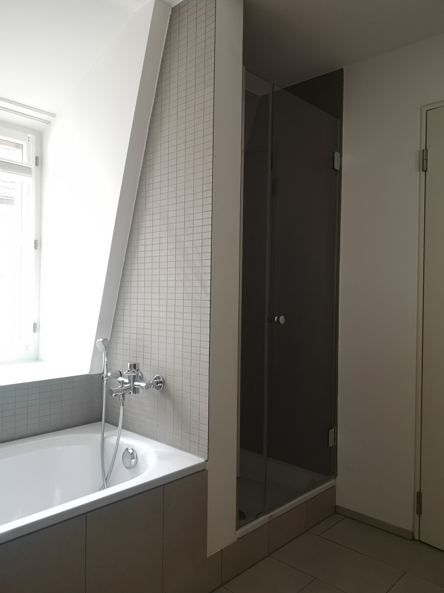 5 rooms apartment