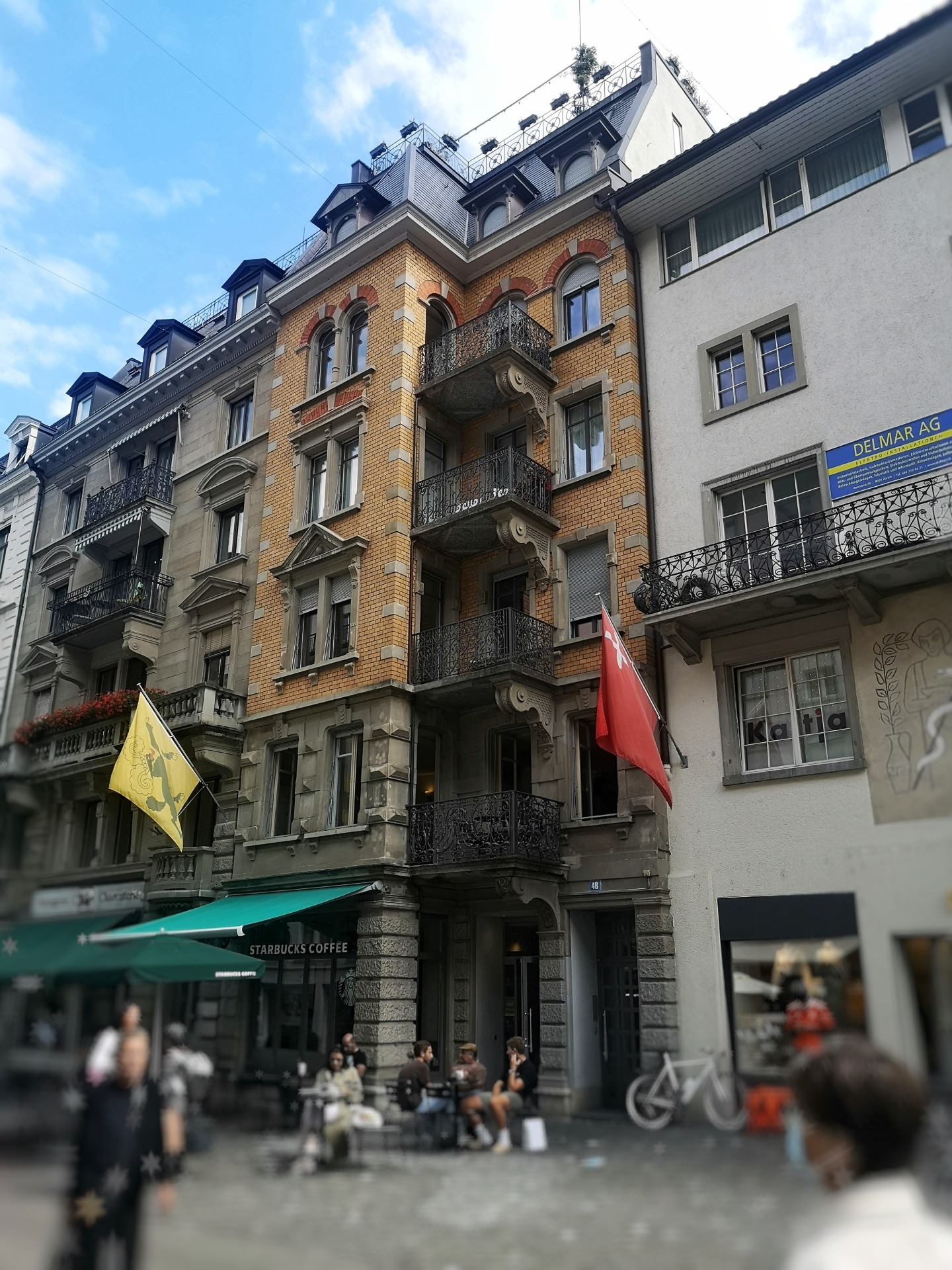 5 rooms apartment
