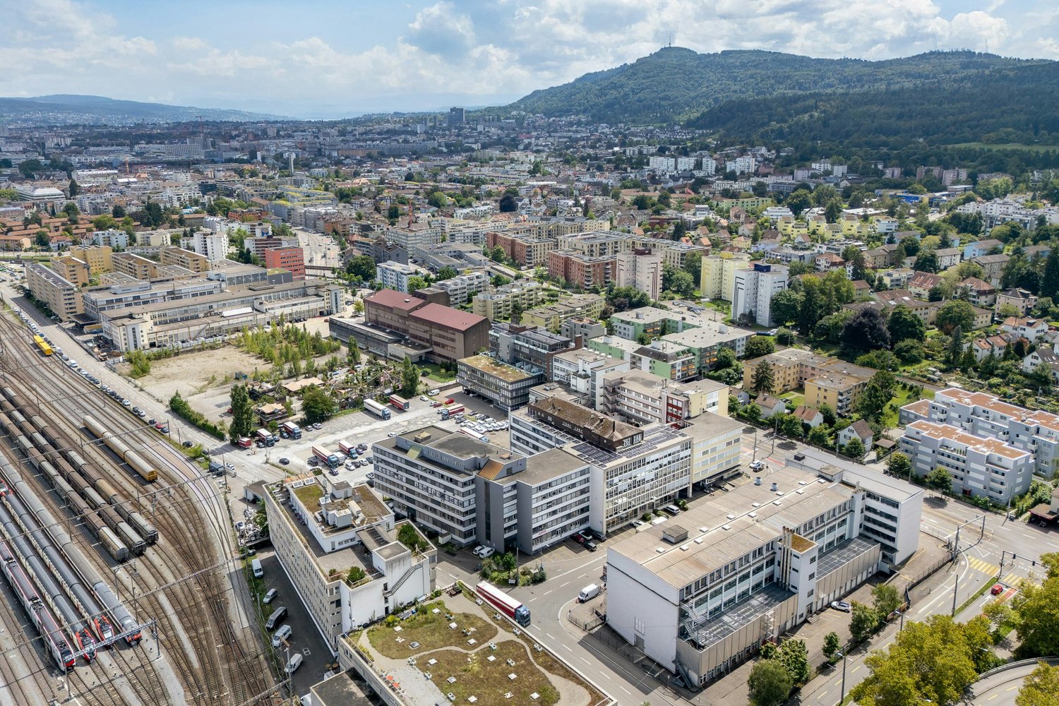 135m² office