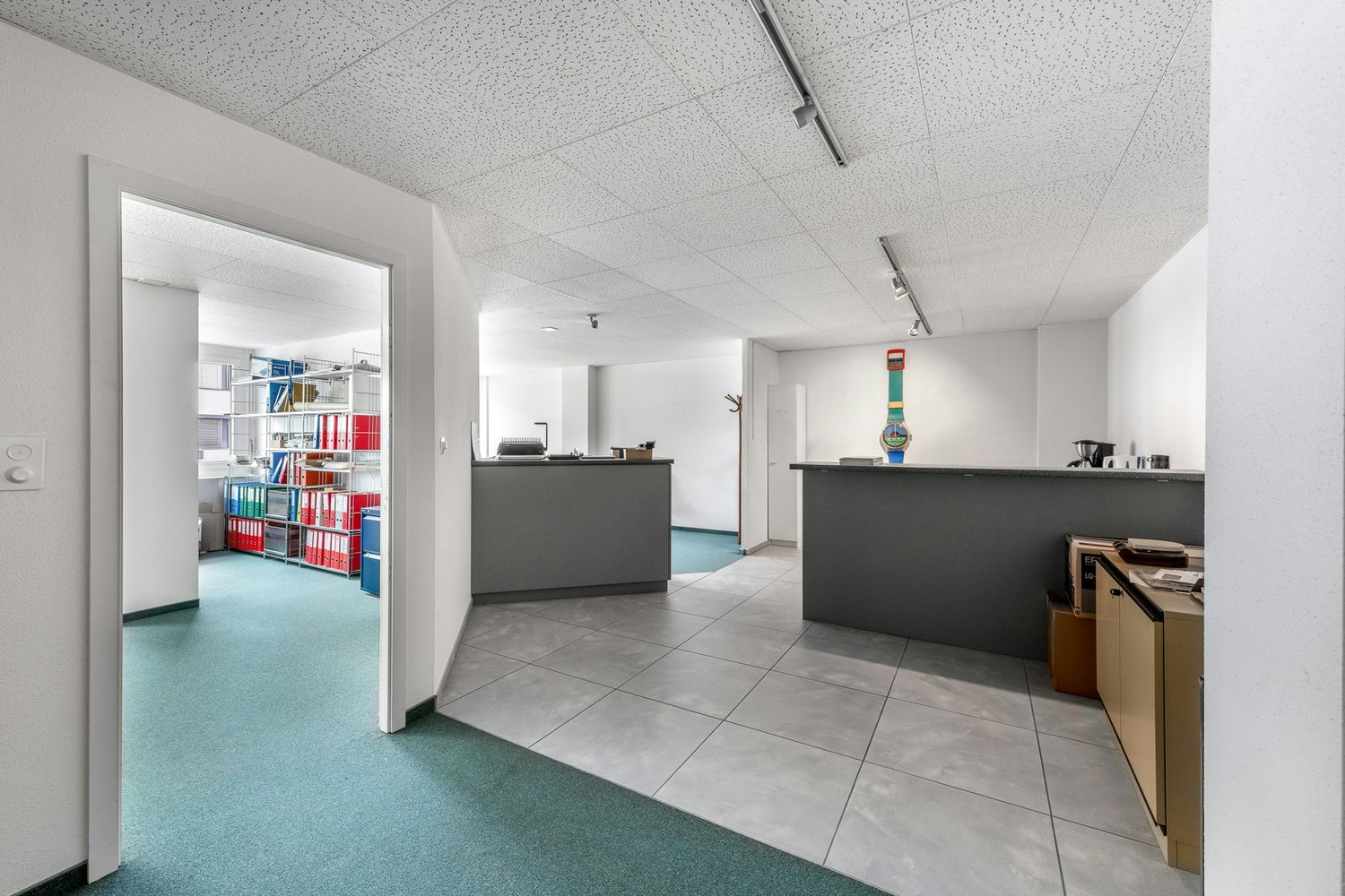 135m² office