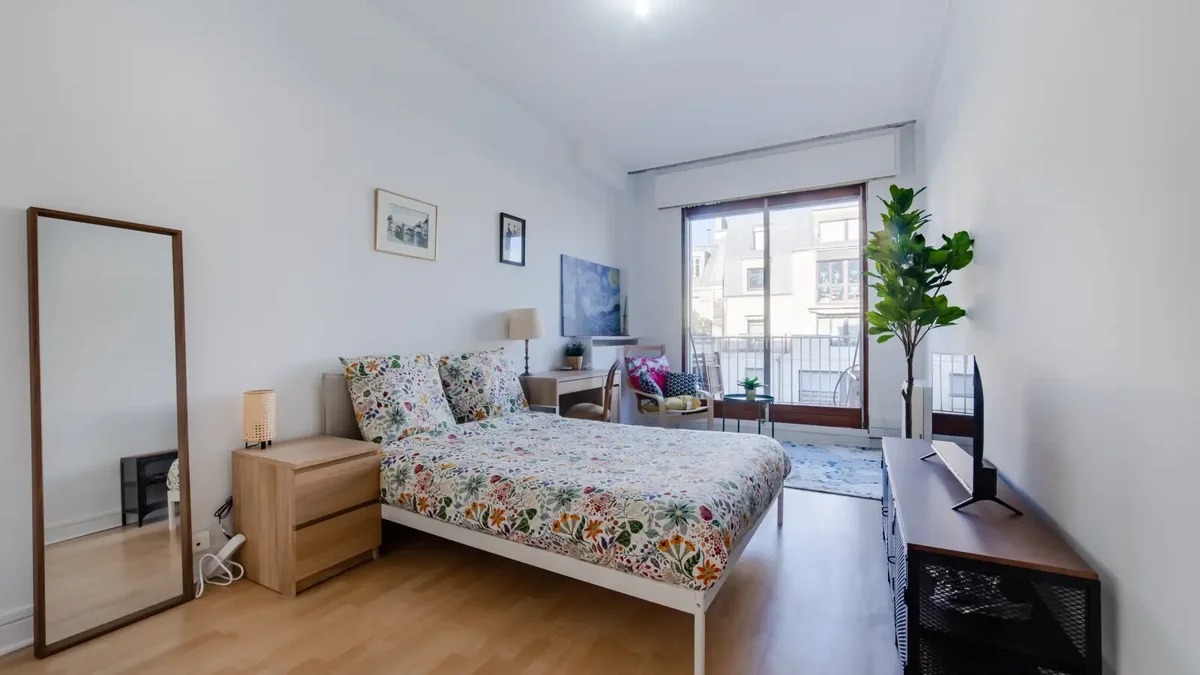 Lovely apartment with large terrace in the centre of Rolle, new building