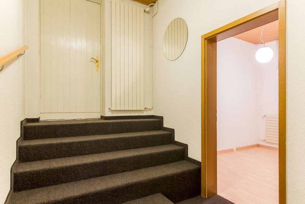 130m² commercial