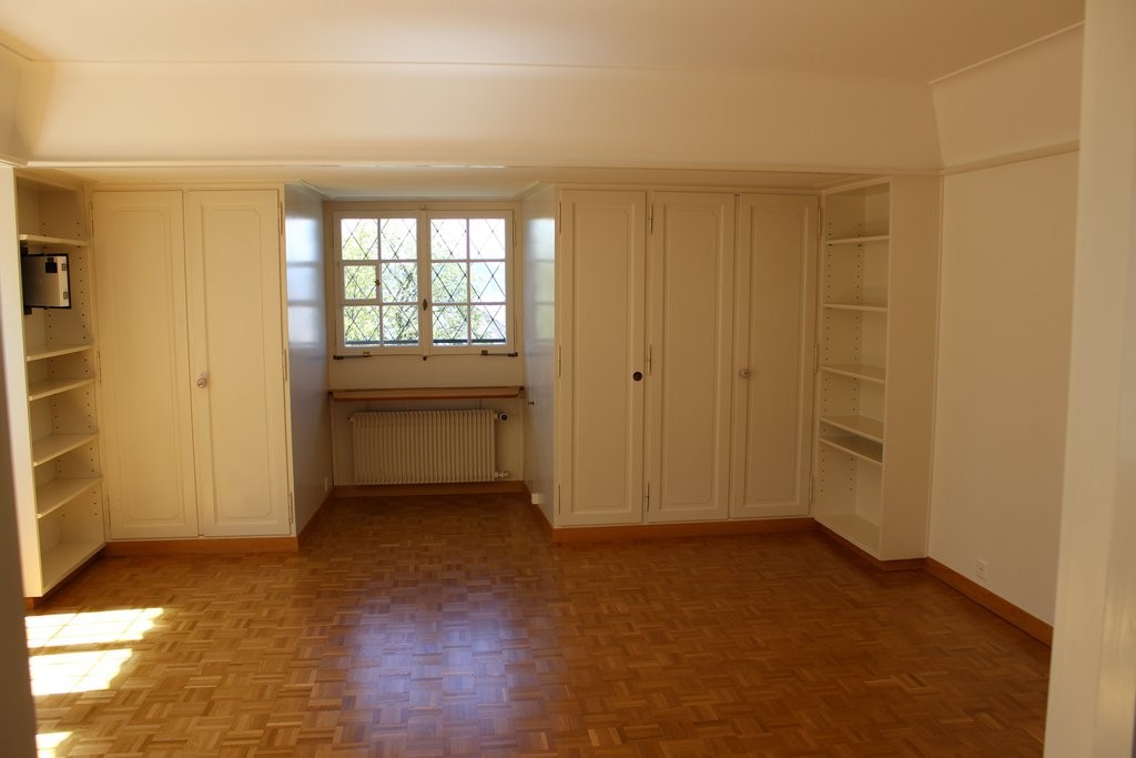 8 rooms single house
