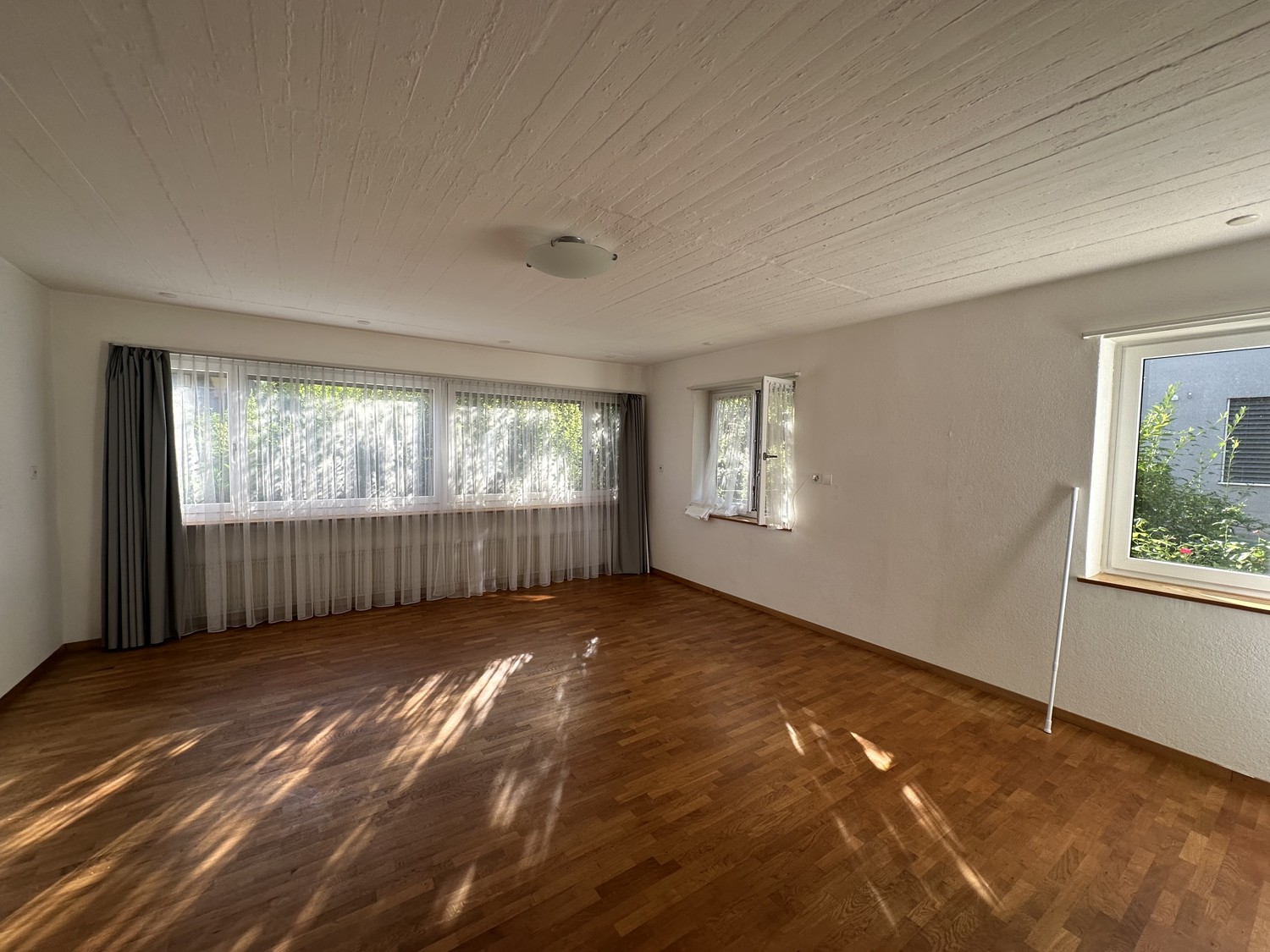 30m² commercial
