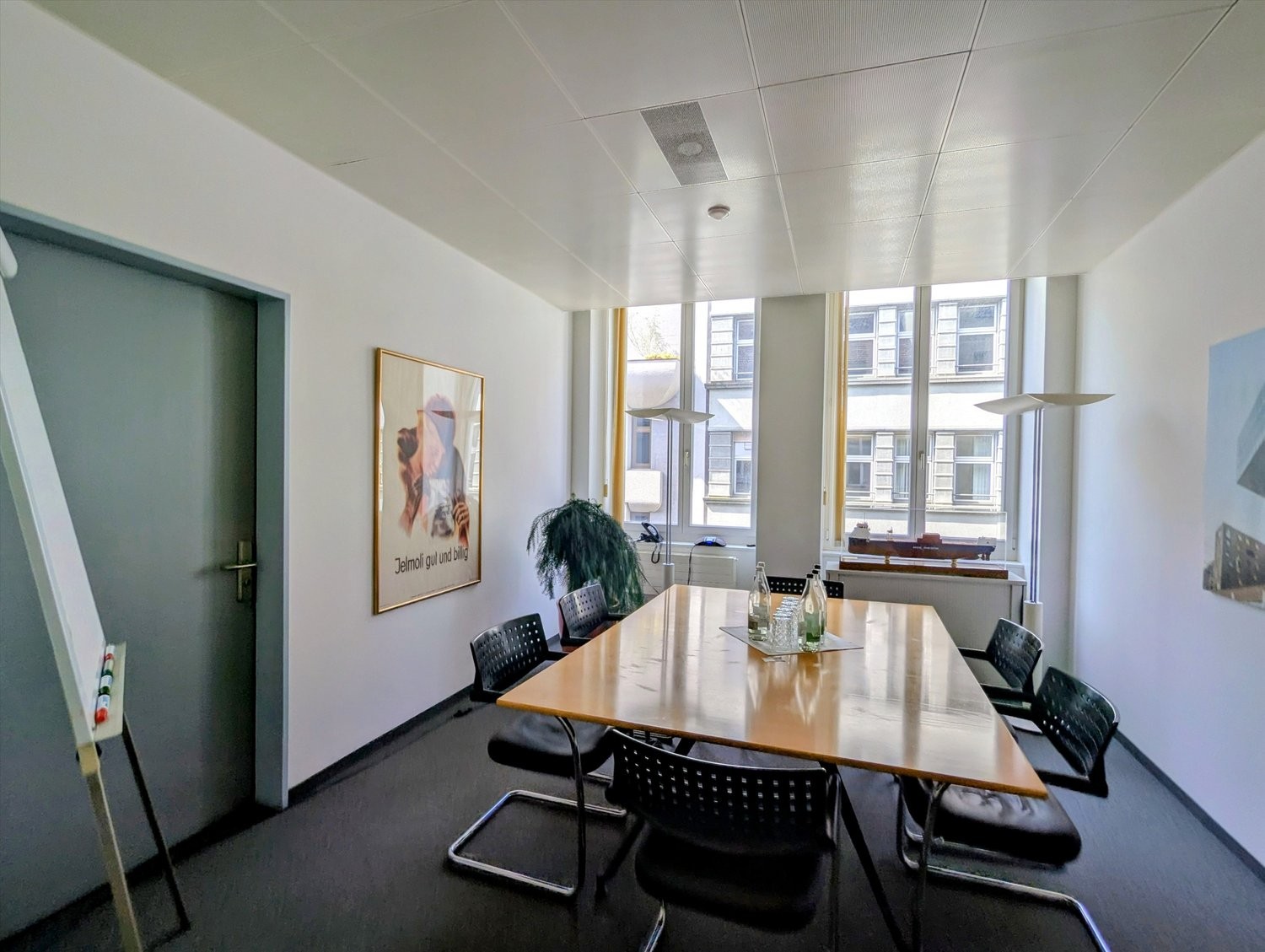 194m² office