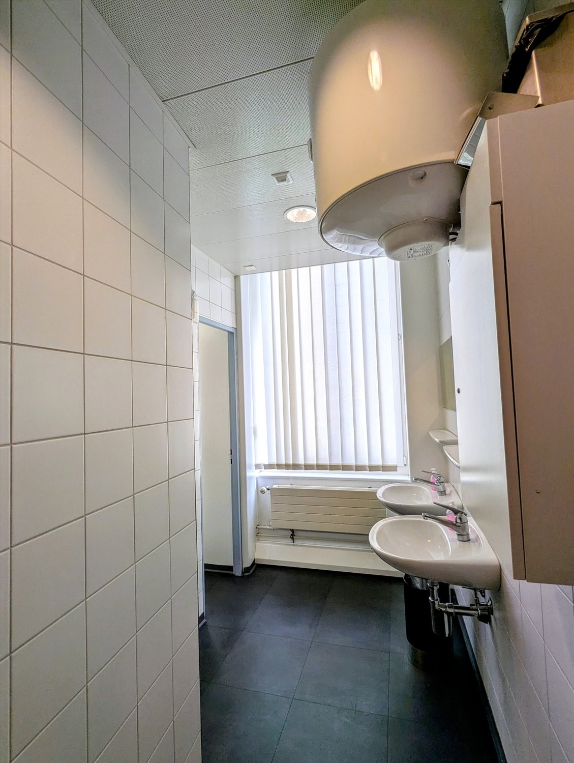 194m² office